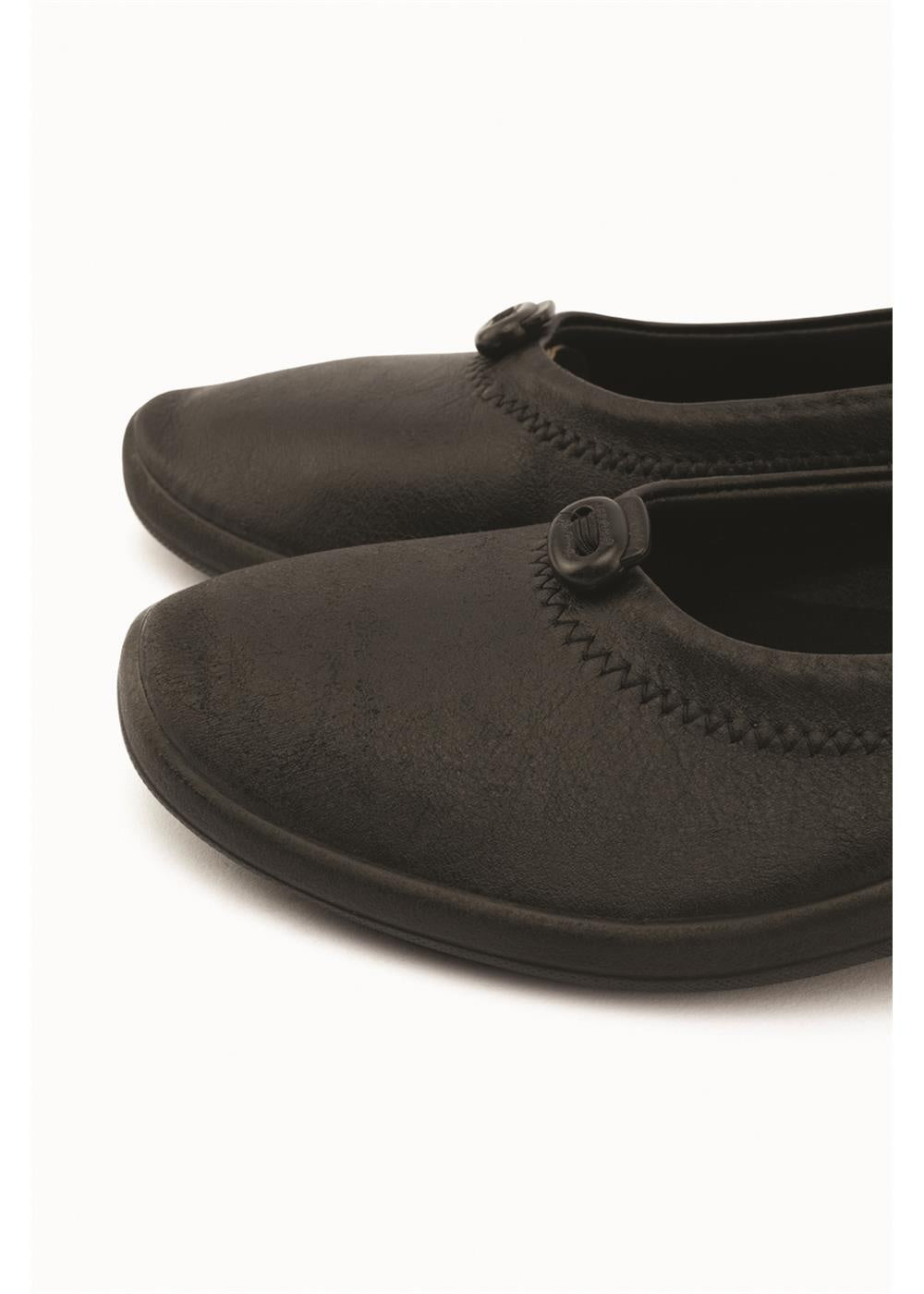 Arcopedico CABRERA Slip-On Ballet Flat - Black