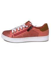 Load image into Gallery viewer, CABELLO UNIVERSE PERFORATED SHOE - PEACH